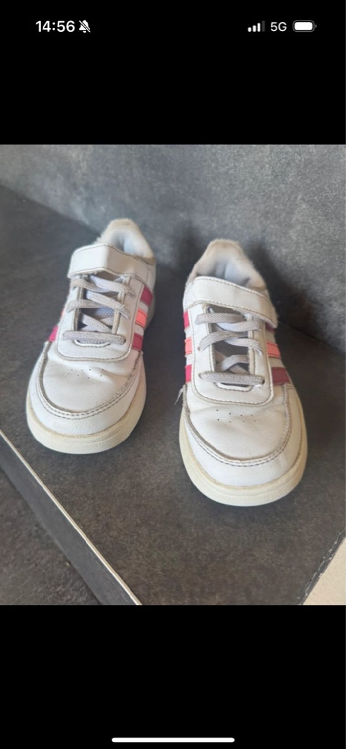 Baskets Adidas pointure 29 -4€ - photo numéro 3