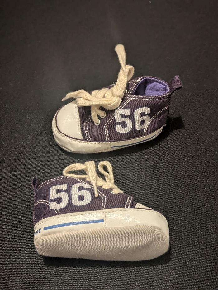 Baskets chaussons violettes bébé