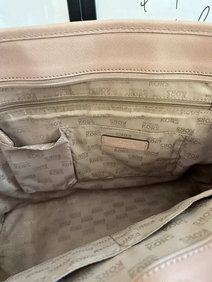 Sac à main Michael Kors rose - photo numéro 3