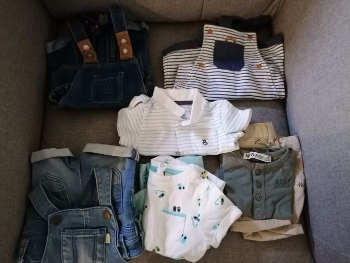 À vendre lot de vêtements pour garçon 3-6-9 mois