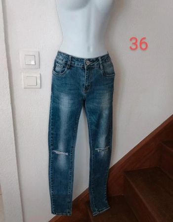 Jeans troué femme.36..