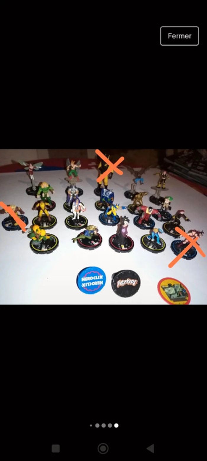 Lot de figurines de jeux Heroclix.