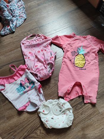 Lot maillots de bain fille 6 mois a 24 mois