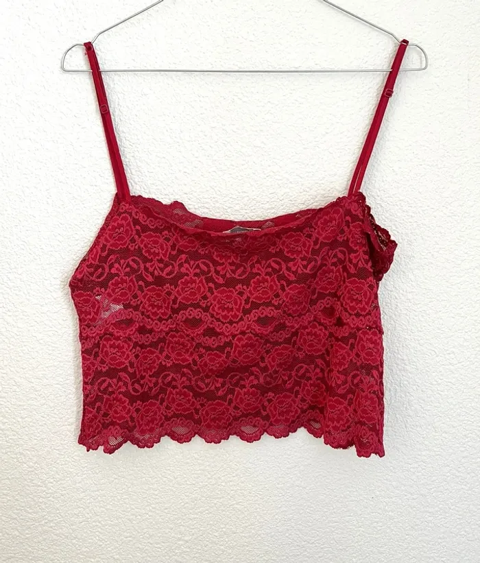 Top court à dentelle taille 42 - photo numéro 2