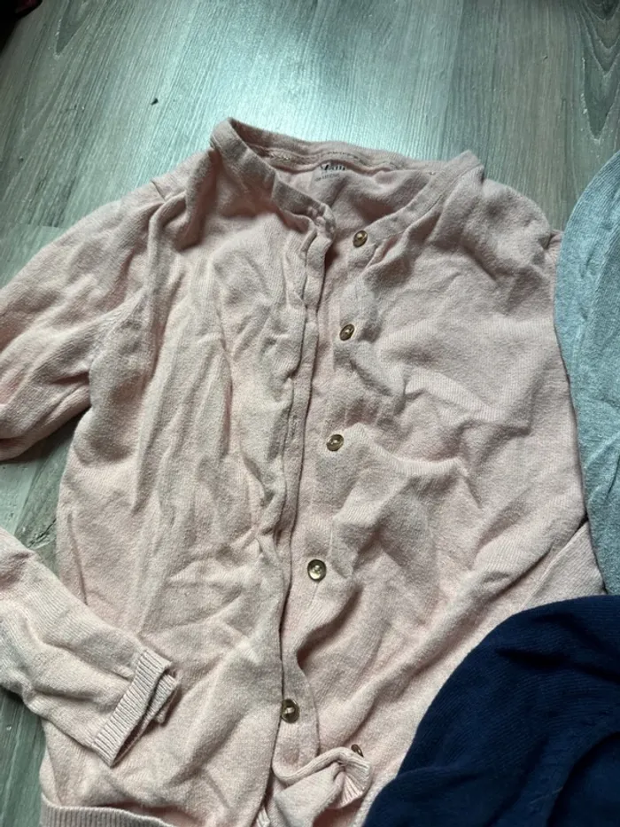 Lot 3 gilets et 2 boléros 8 ans fille Kiabi - photo numéro 2
