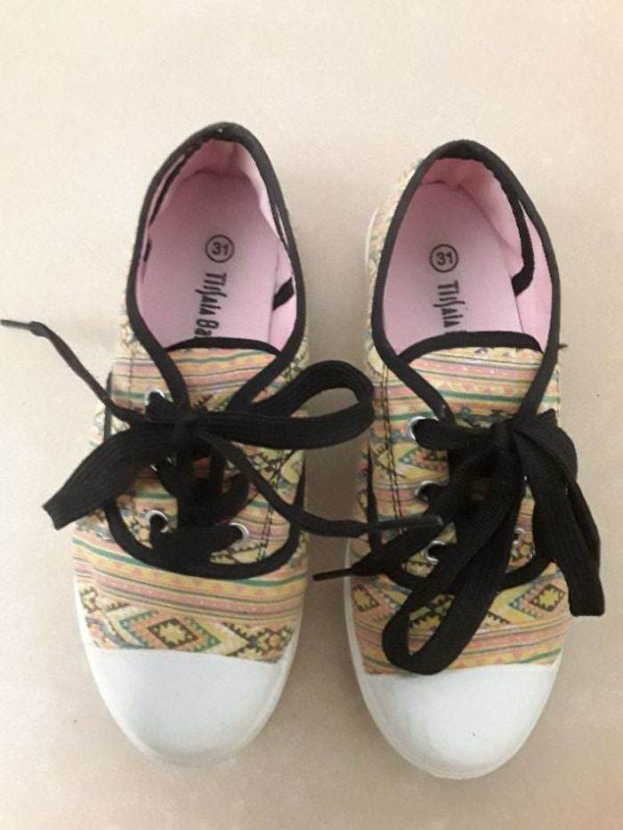 Petites chaussures en toile jaunes fille 31 TISSAIA TBE