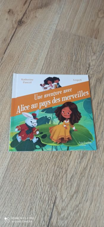 Livre Alice au pays Des merveilles