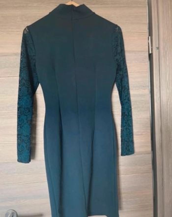 Sublime robe dentelle chic XS - photo numéro 2