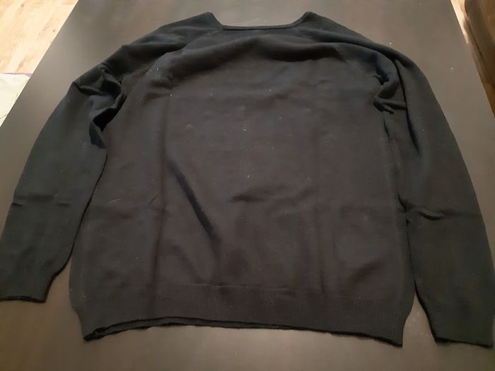 Pull noir - photo numéro 3