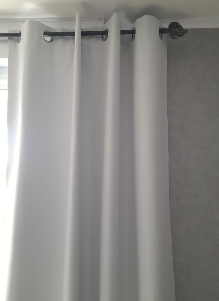 Lot de 2 rideaux occultants et isolants à œillets, neufs - photo numéro 4