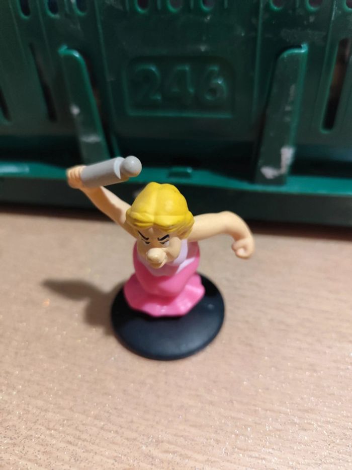 Figurine asterix 10