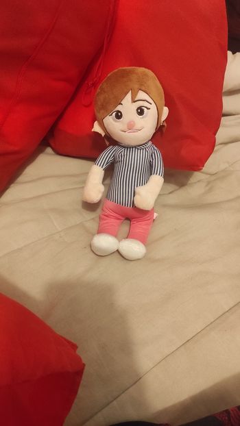 Peluche petite fille