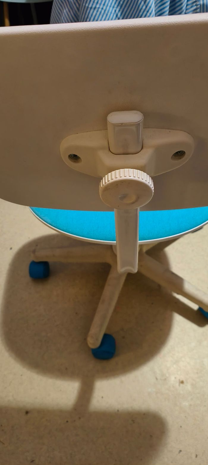 Chaise de bureau pour enfants - photo numéro 2