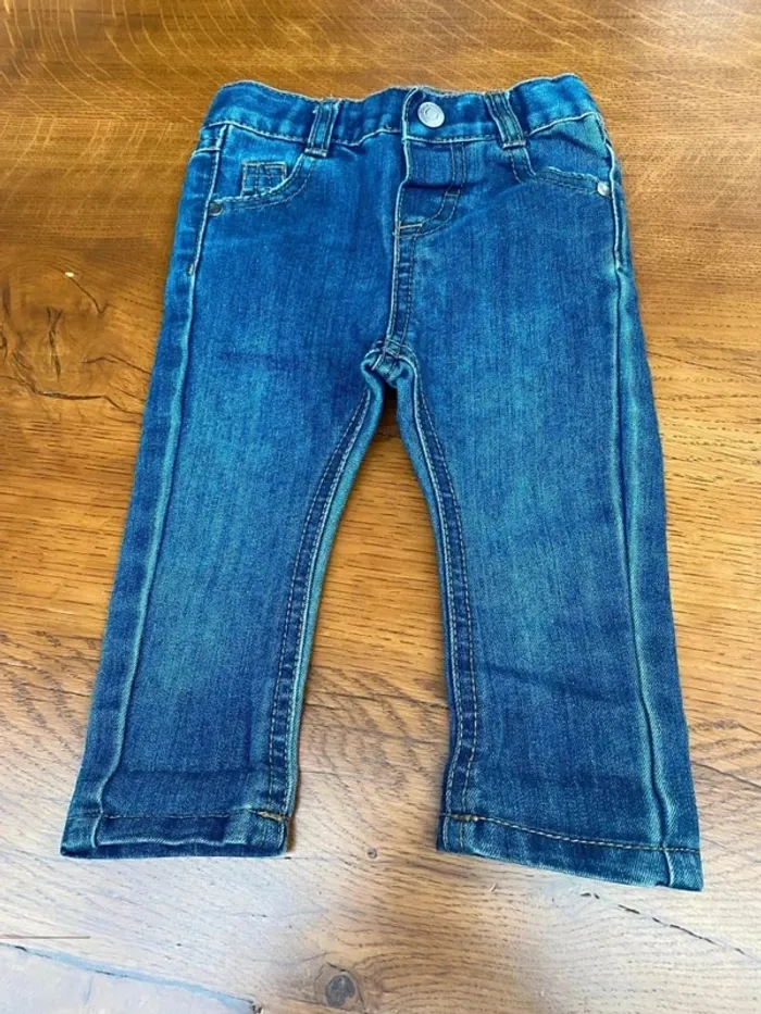 Jean bleu tape à l’oeil 6 mois