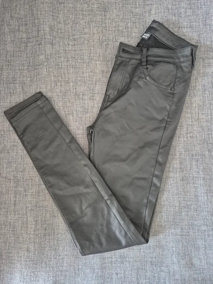 Pantalon femme Taille 36