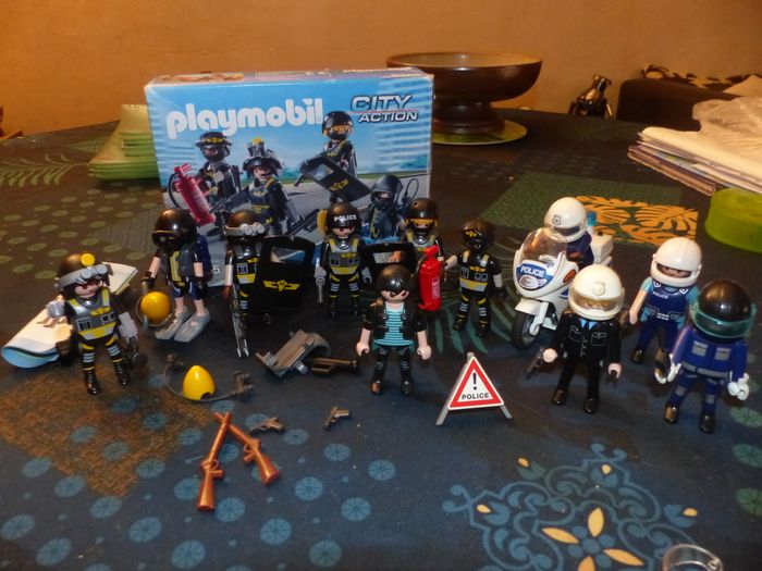 Gros Lot playmobils police - photo numéro 2
