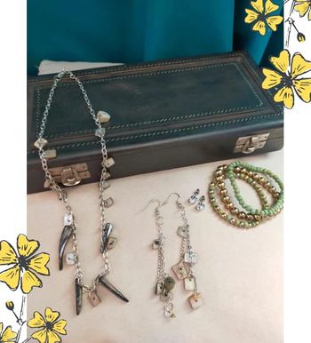 Coffret Fête des Mères – Boîte à bijoux + Parure en nacre & bracelets
