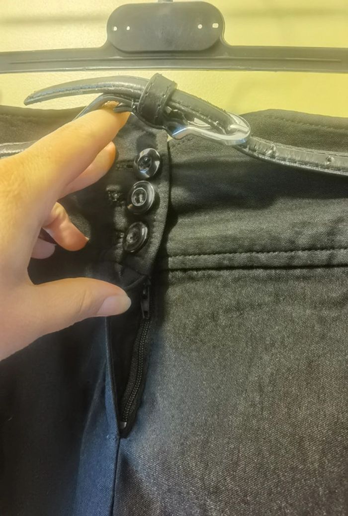 Jupe crayon noir avec ceinture - photo numéro 4