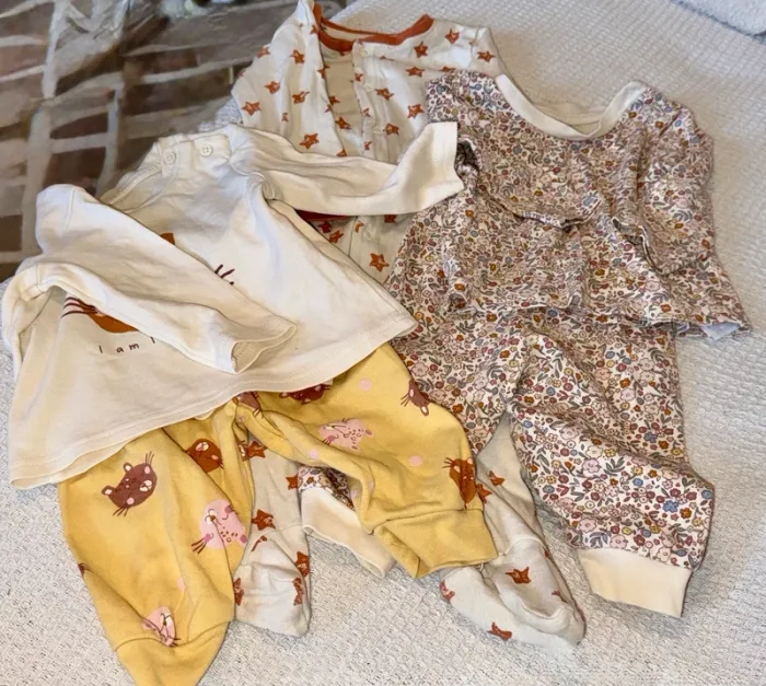 Lot 3 pyjamas 3-6 mois - photo numéro 2