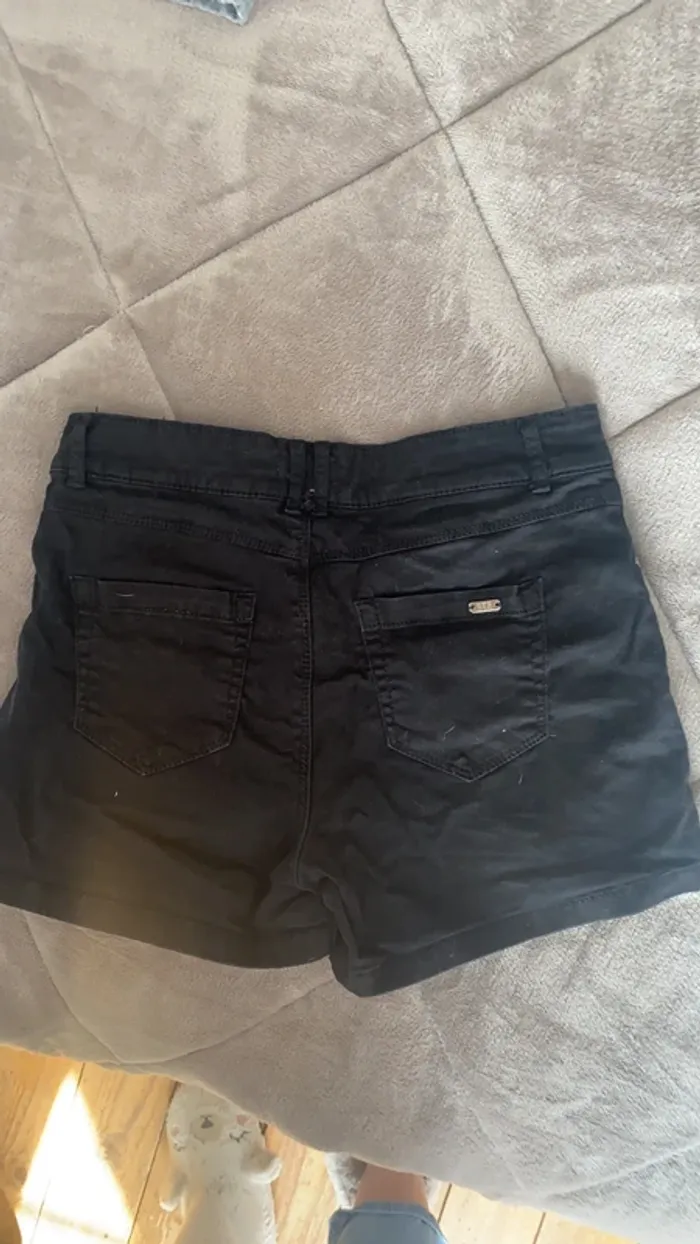 Lot 3 short taille 34 - photo numéro 9