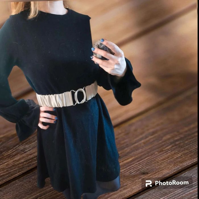 Robe  pull noir  Shein  T. 38
