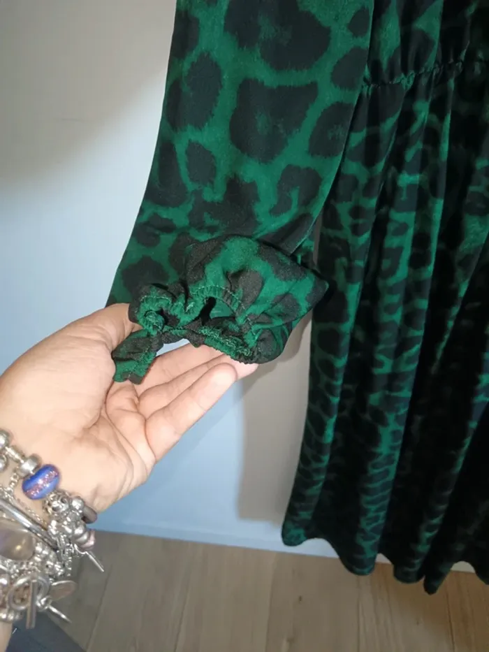 Robe longue verte léopard - photo numéro 2