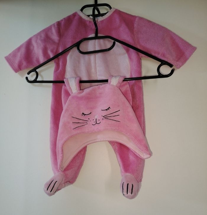 Sur pyjama+ bonnet lapin taille 3 mois kitchoun