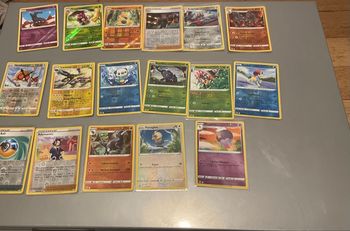 Lot 17 reverses Pokémon épée et bouclier 