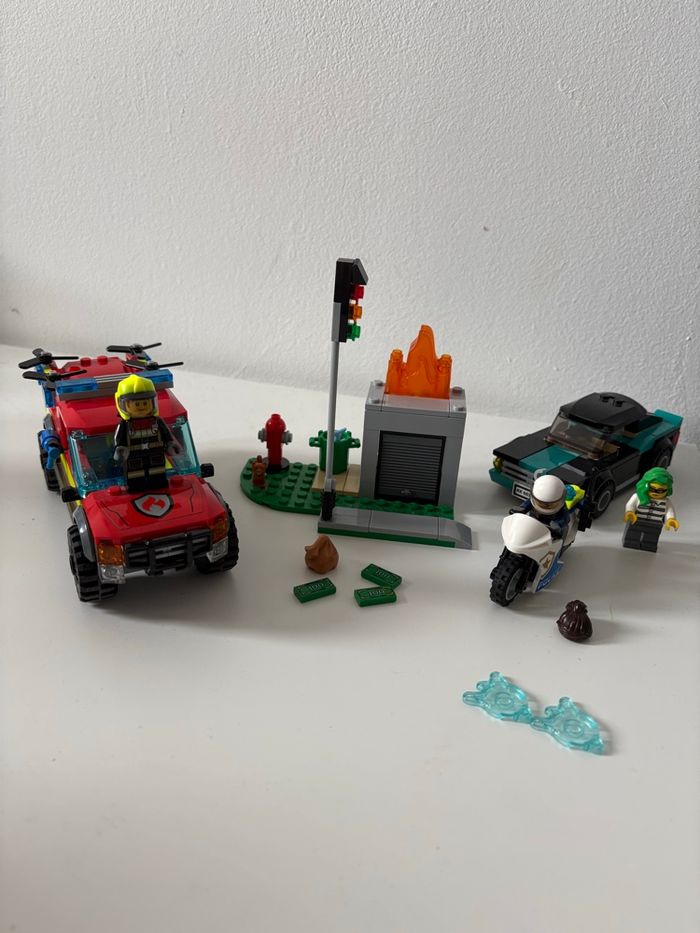 Lego sauvetage et course poursuite