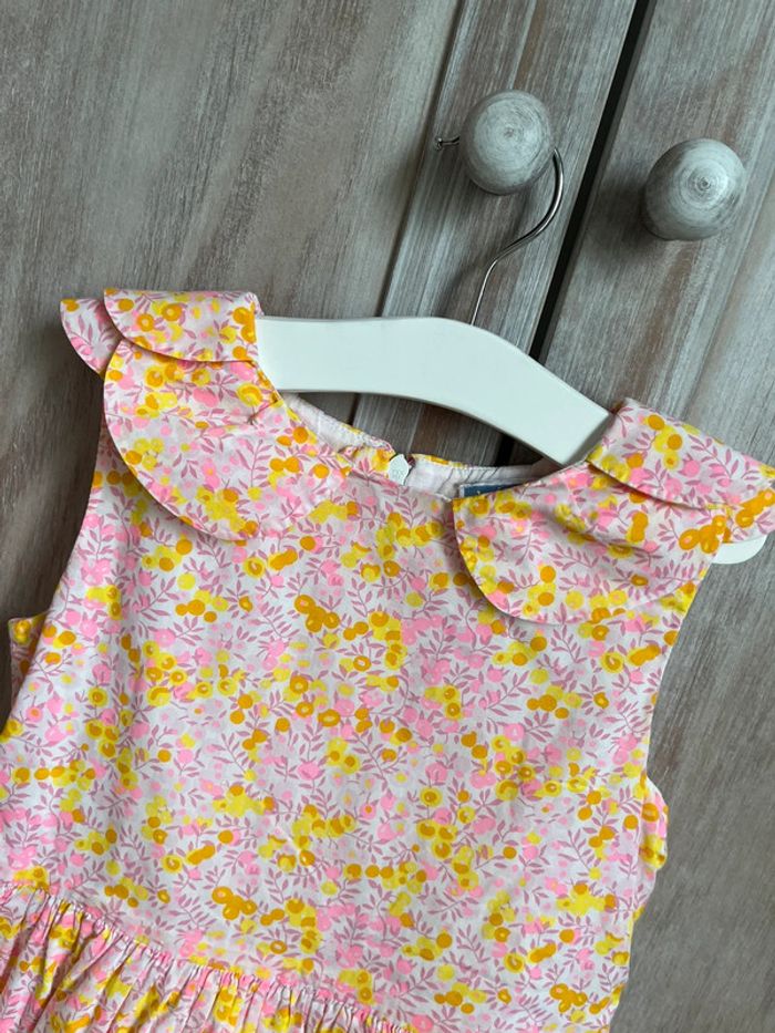Robe col pétales t. 6 ans - photo numéro 2
