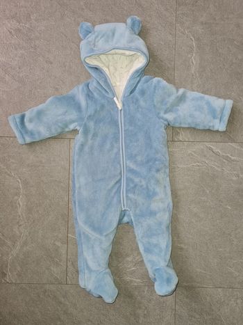 Combi pilote orchestra bleu clair taille 6 mois porté 2 ou 3 fois