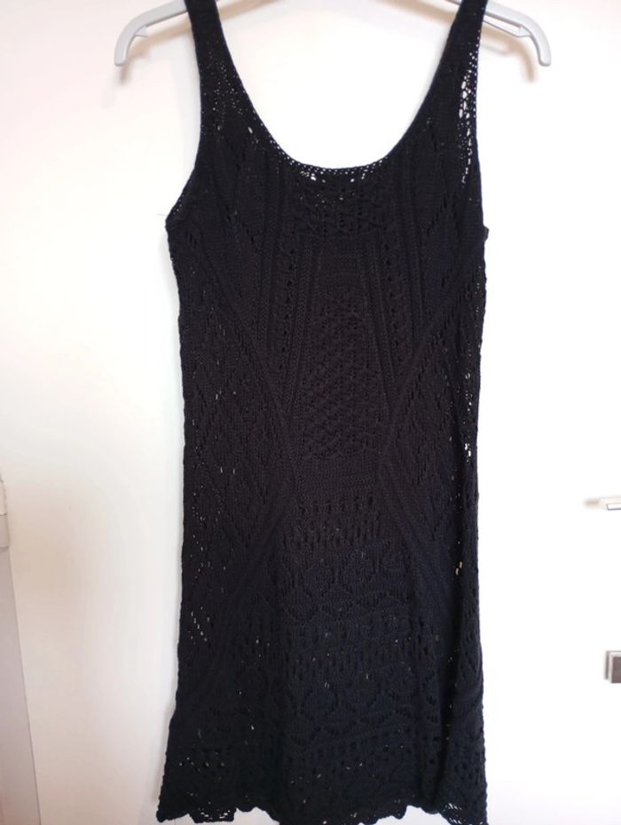 Robe noir à crochet - photo numéro 4