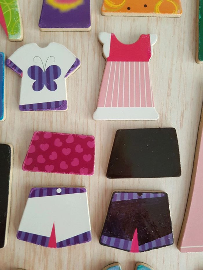 Jeu de vêtements magnétiques Abby & Emma de Melissa & Doug - photo numéro 15