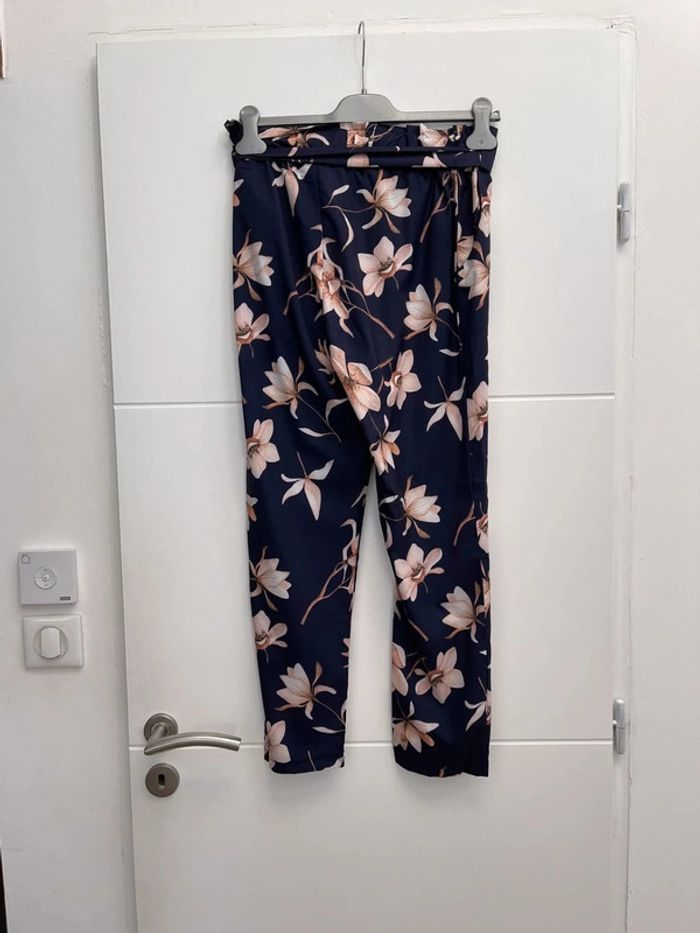 Superbe pantalon fluide fleurie Neuf Made In Italy 🌸 S 36 - photo numéro 4