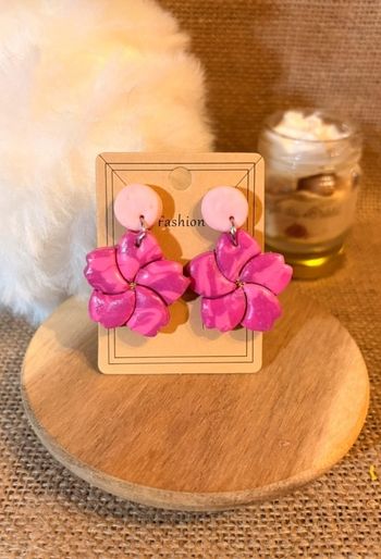 Puce d'oreille fleur