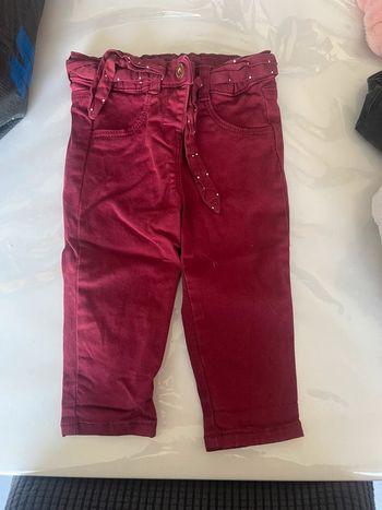 Pantalon avec ceinture bordeaux