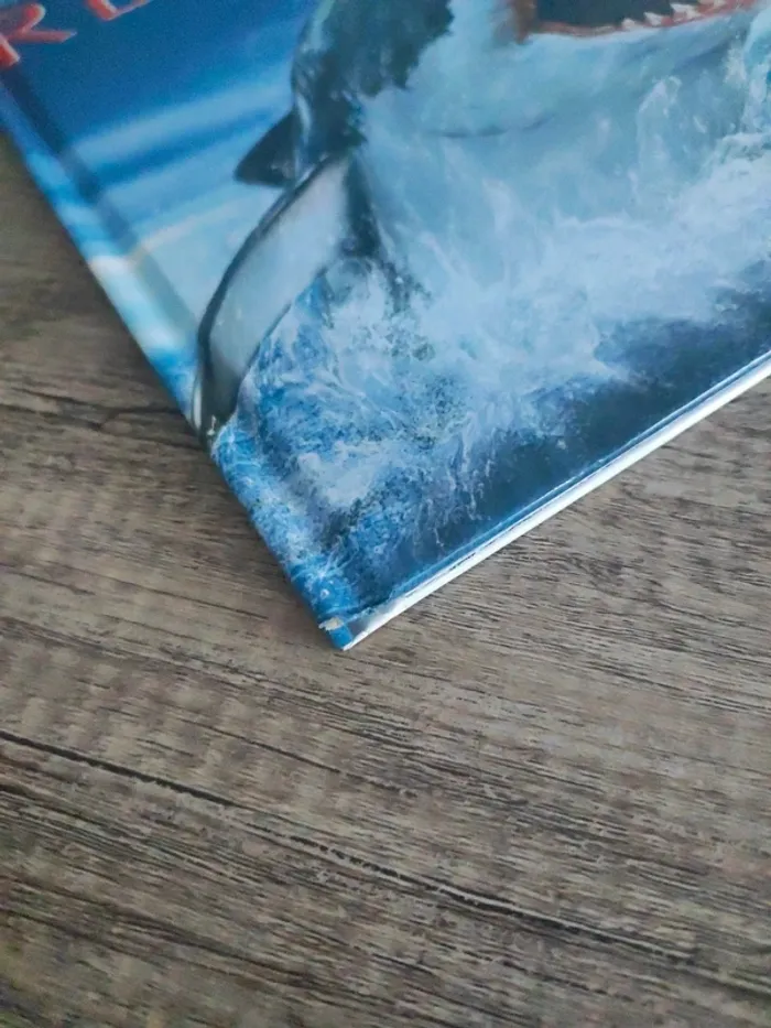 Livre "L'imagerie animale - Les requins" - photo numéro 3