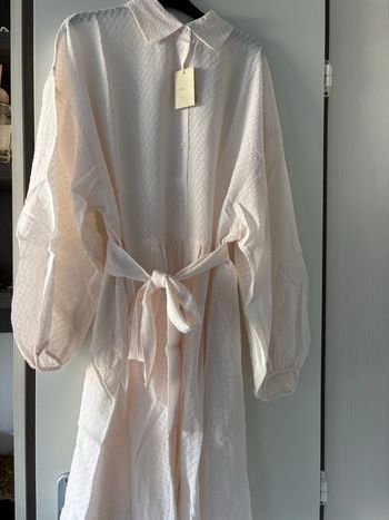 Robe beige maje