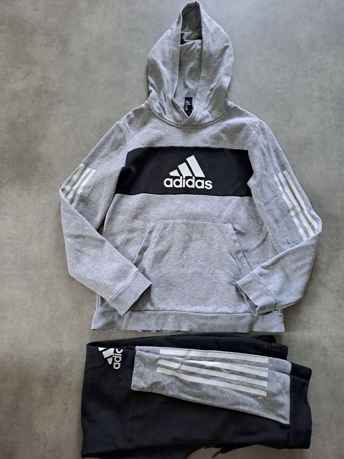 Ensemble jogging adidas 12 ans