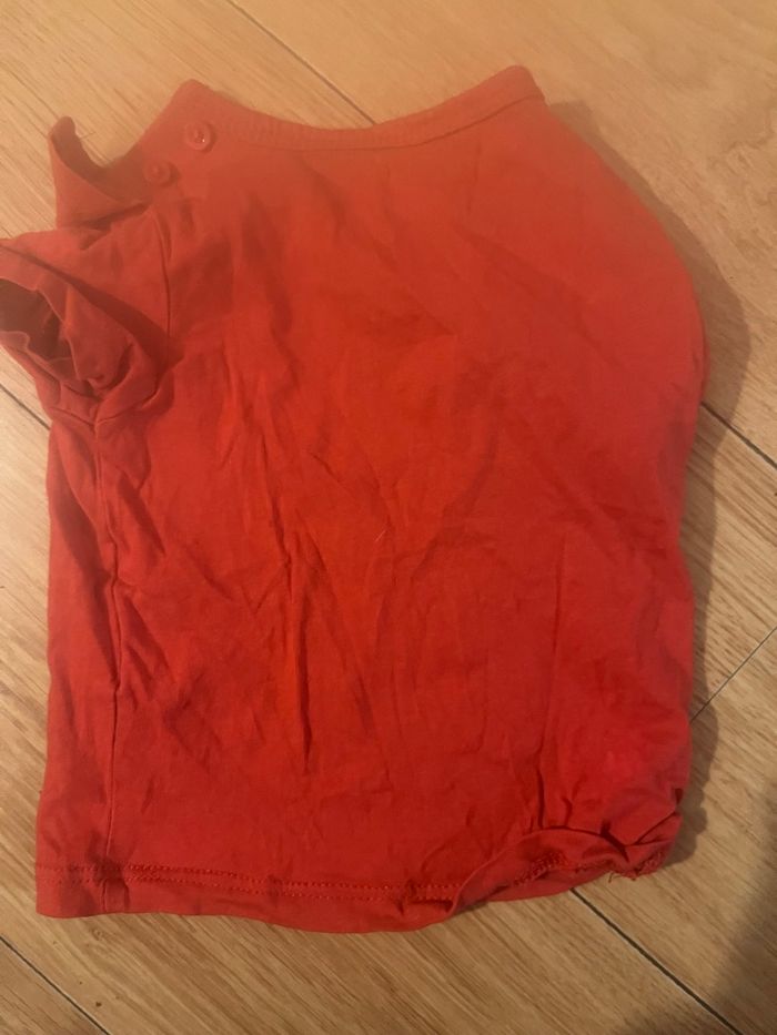 T shirt rouge - photo numéro 4