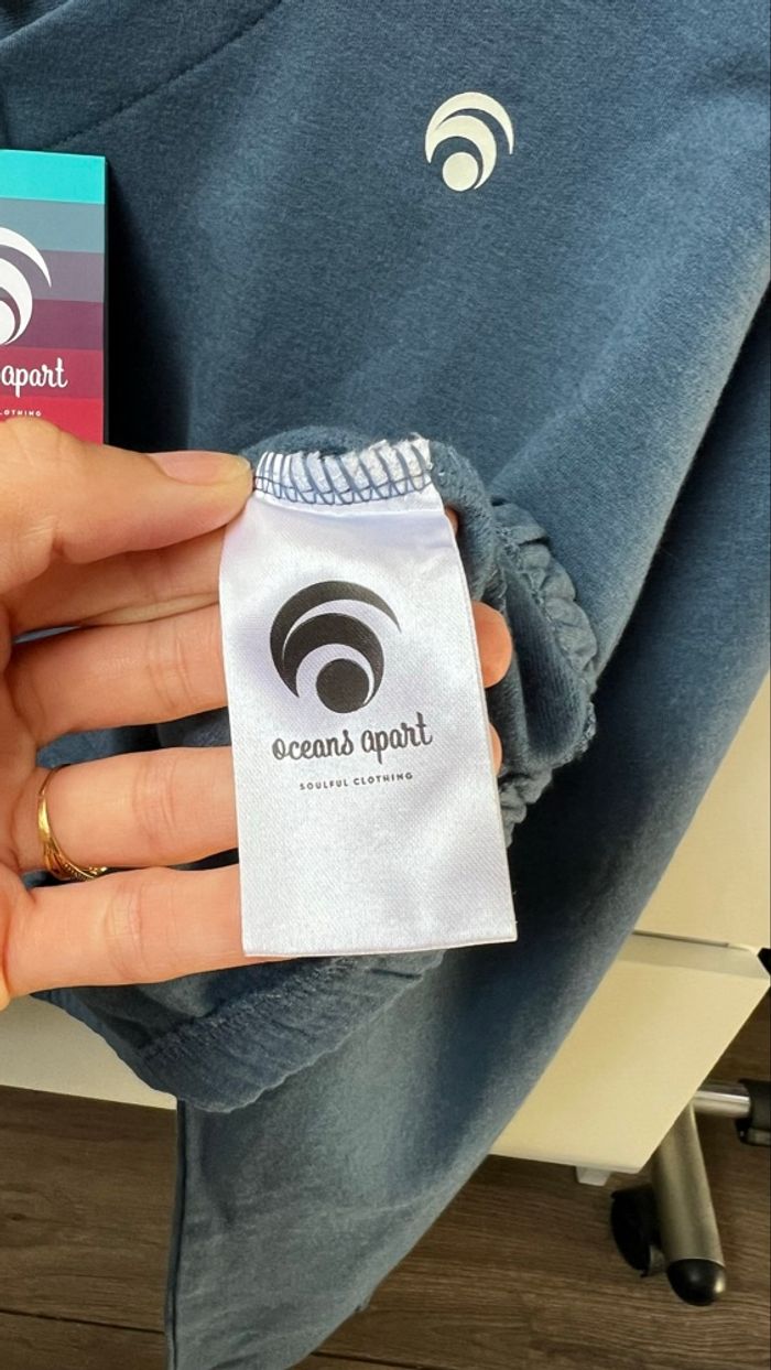 Sweat Oceans Apart col V taille L oversize - photo numéro 6