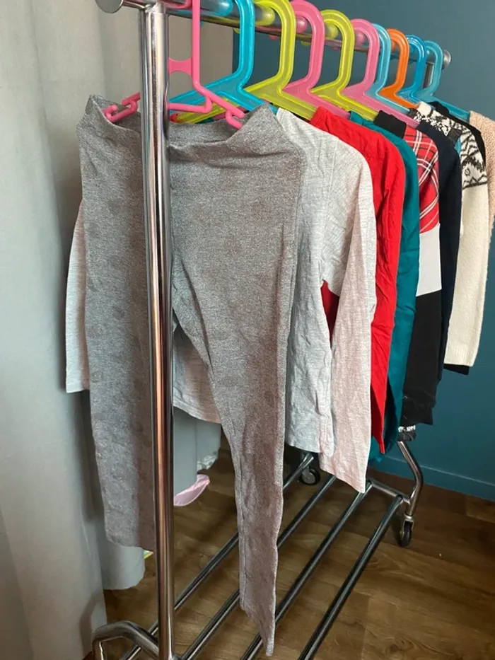 Lot vêtements fille – Taille 8 ans - photo numéro 2
