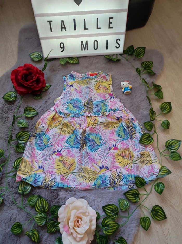 Belle robe fleurie et ses colibris en 9mois