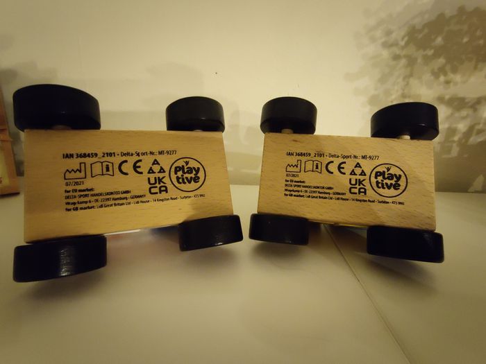 Camion et ambulance en bois - photo numéro 4