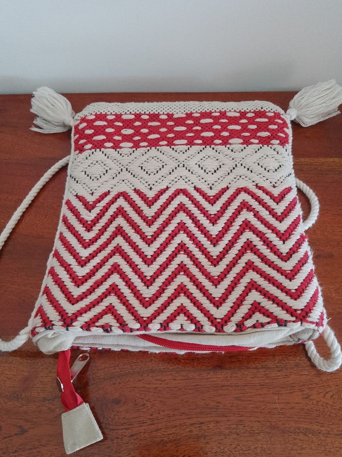 Vends sac fourre tout rouge. - photo numéro 2