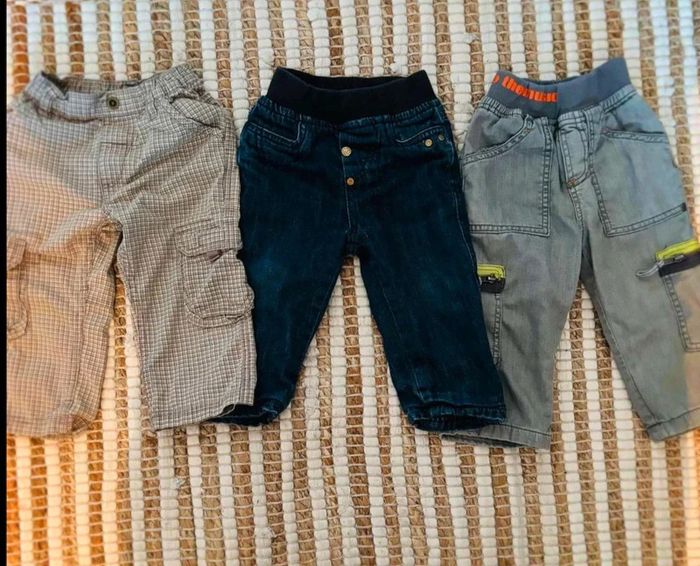Lot  3  pantalons  18 mois - photo numéro 2