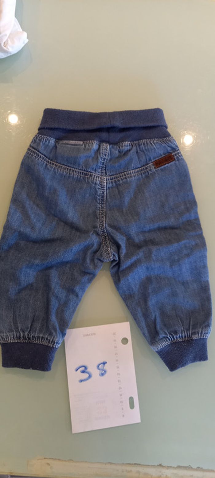 pantalon 3 mois - photo numéro 2