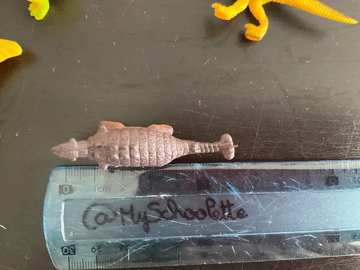 12 figurines dinosaures pour enfant en plastique - photo numéro 8