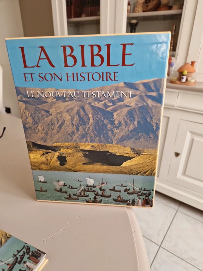 Coffret la bible et son histoire. - photo numéro 3