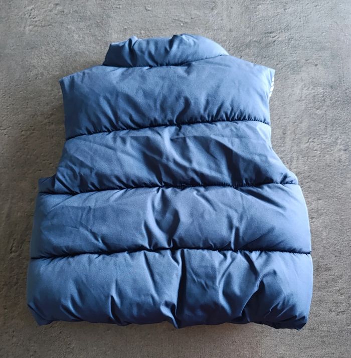 Doudoune sans manches bleu marine
Taille 9 mois - photo numéro 2